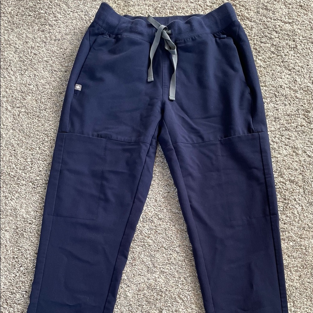 Figs Scrubs Pants in XS, Navy Blue